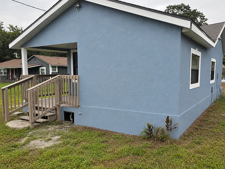 326 Idaho Ave — Photo 2