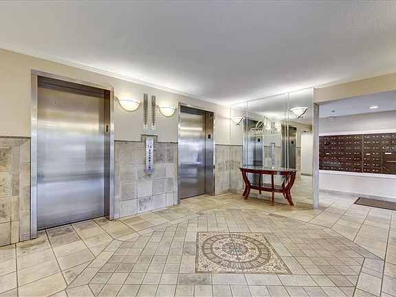 4th image of 690 Island Way APT 404