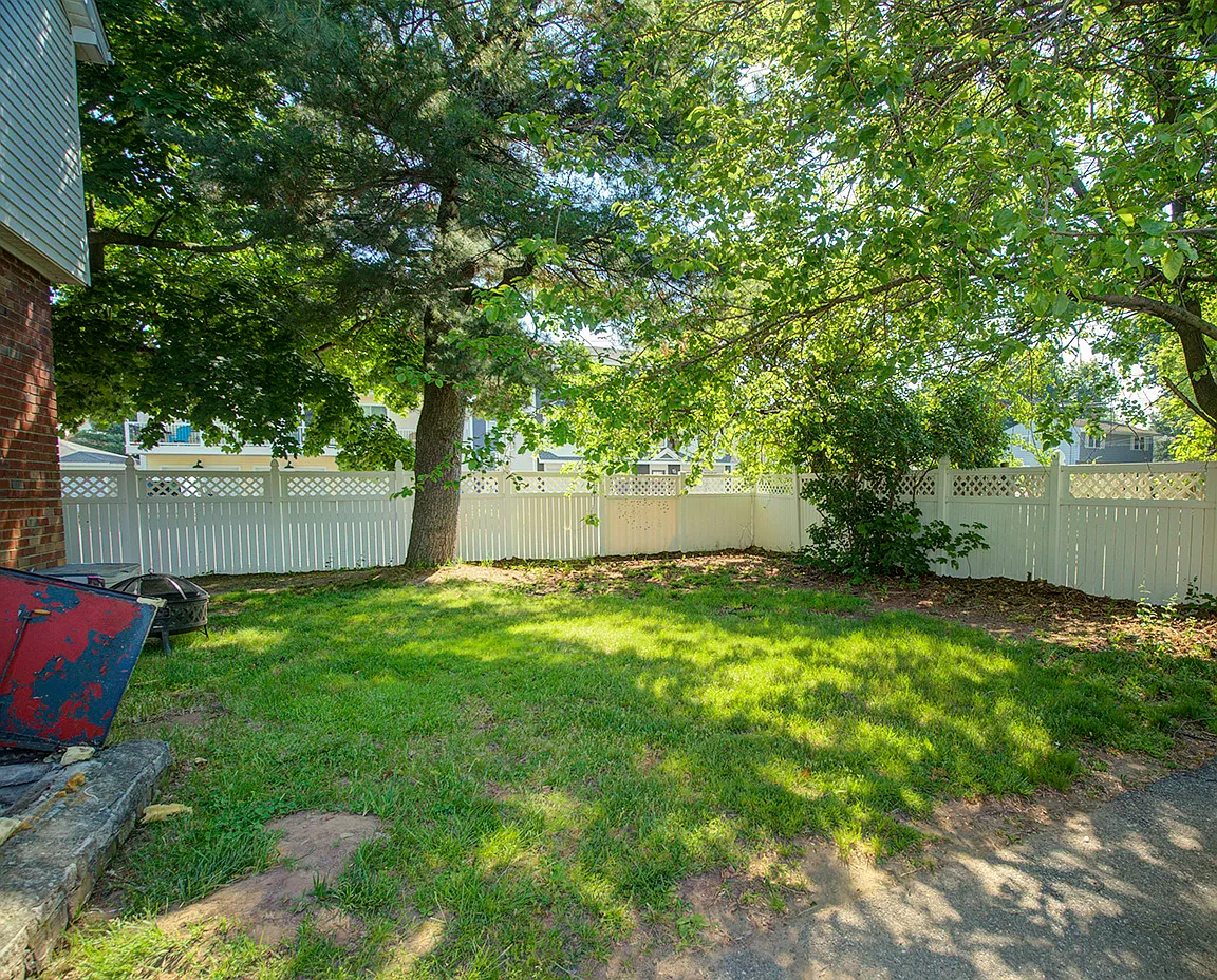 Mettler St, Woodbridge — Photo 3