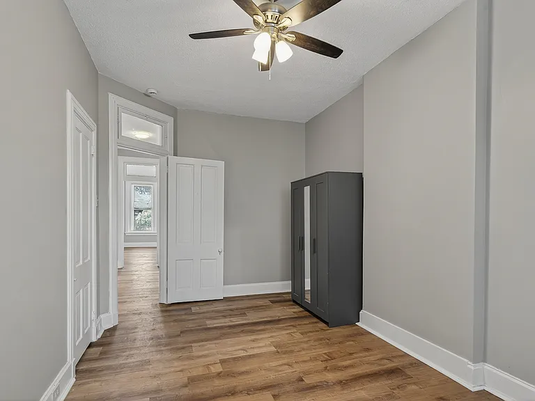 2134 Saint James Ave #2 — Photo 11