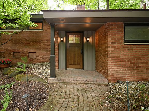 3rd image of 3310 Dogwood Ct
