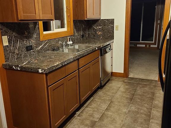 4th image of 5321 Edgewood Dr E