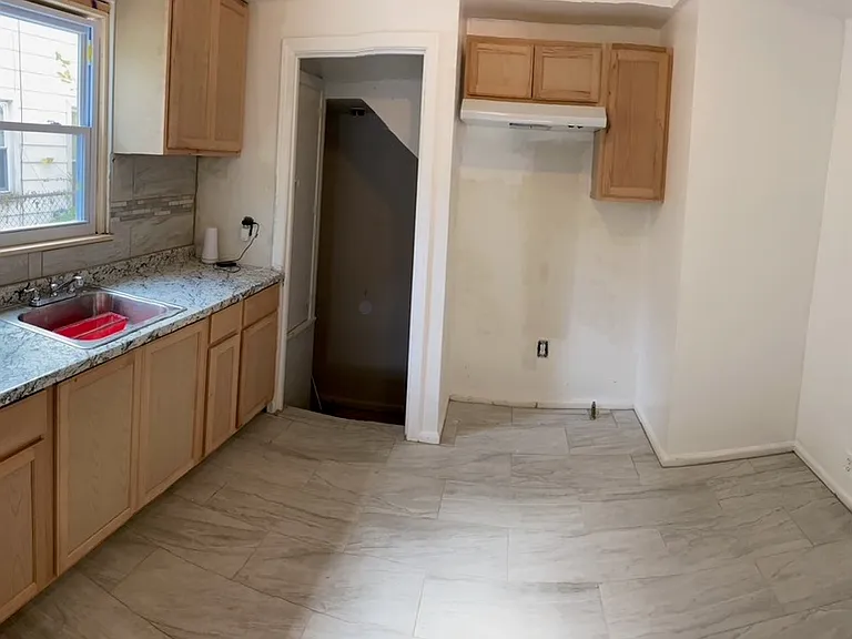 9187 Mendota St — Photo 6