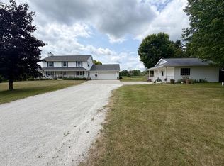 9834 Parkway Rd, Whitelaw, WI 54247