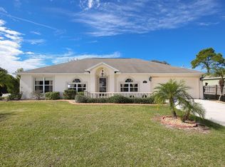 2037 N Chamberlain Blvd, North Port, FL 34286