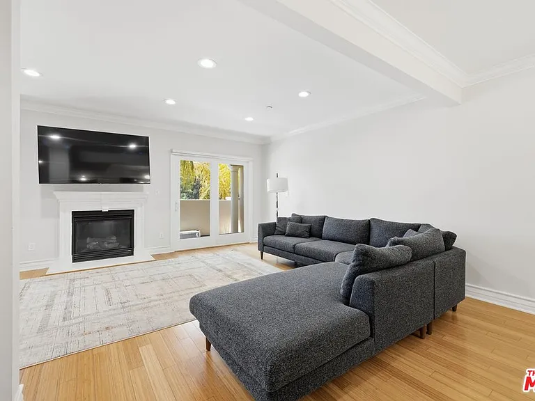 1838 Westholme Ave #203 — Photo 20