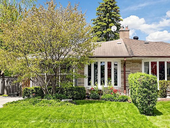 2nd image of 22 Friar Tuck Rd