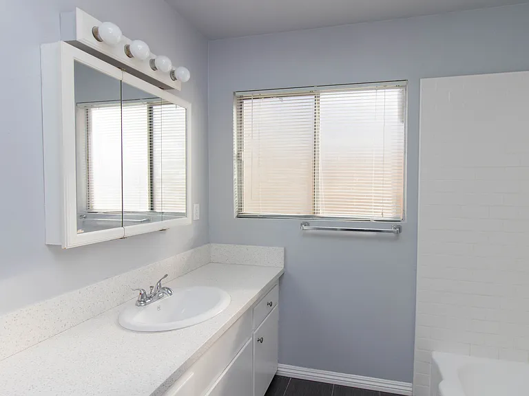 3601 E Vermont St #1 — Photo 16