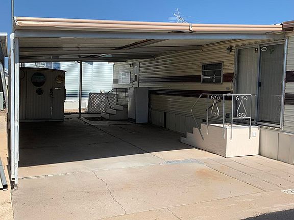 2nd image of 226 E Barrel Cactus Ln