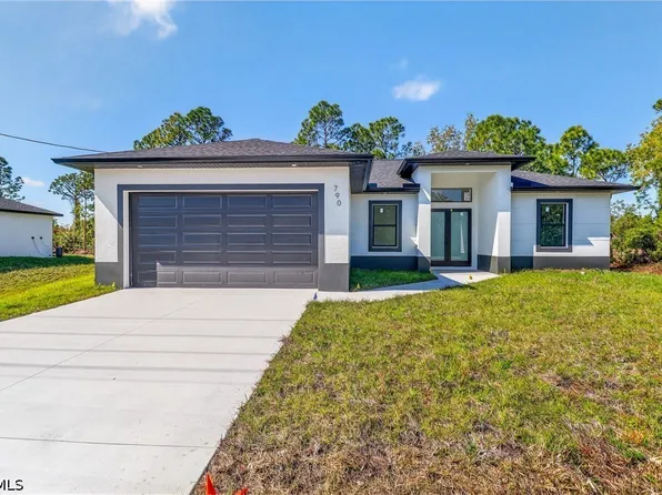 1156 Damen St E, Lehigh Acres, FL 33974