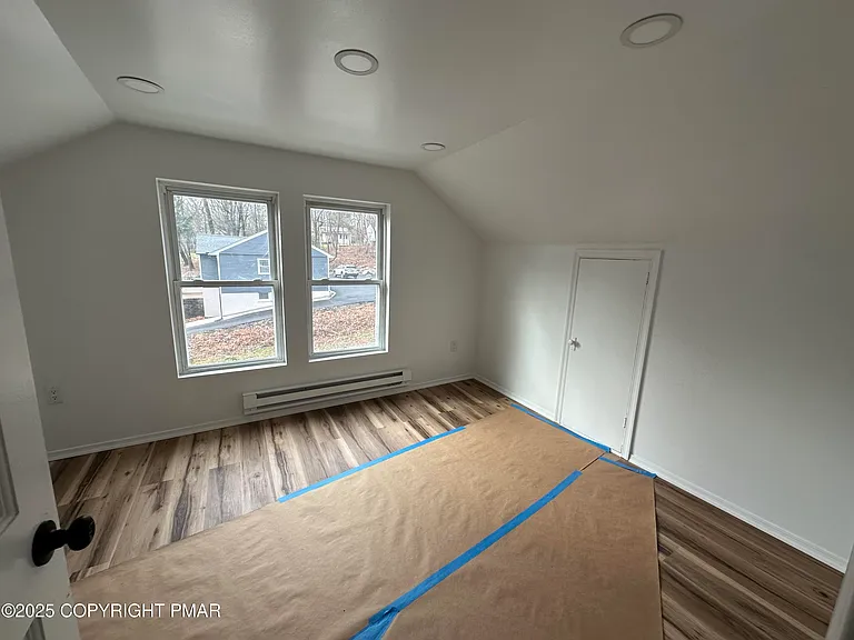 92 Kinney Ave — Photo 13