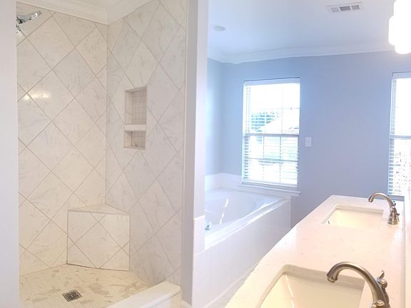 4th image of 721 Hidden Glen Ln