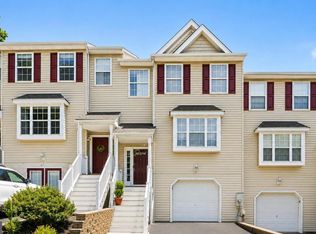 16 Linda Ln, Aston, PA 19014