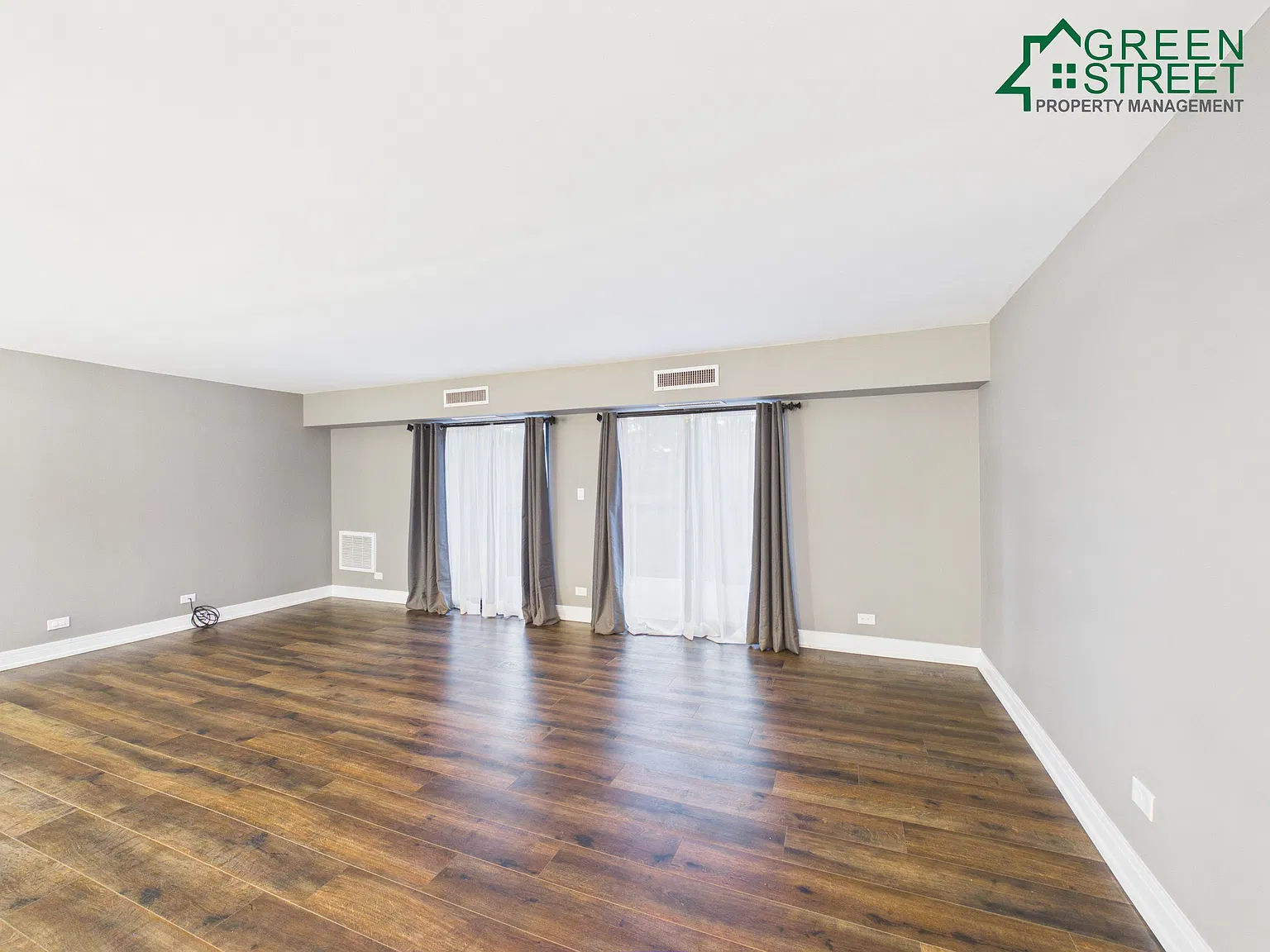 2 bed, 1250 sqft, $2,150 — Photo 4
