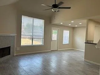 3 bed, 2.5 bath, 1454 sqft, $1,950 — Photo 3