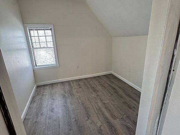 5th image of 379 Union St #3