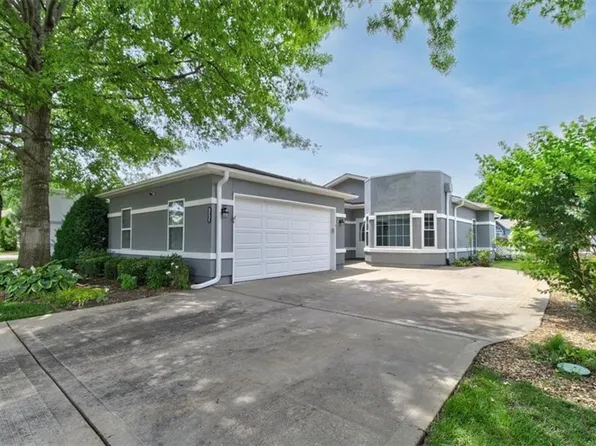 2815 NE Sonora Valley Dr, Blue Springs, MO 64014