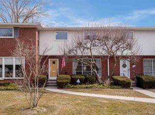 332 Neff Rd, Grosse Pointe, MI 48230