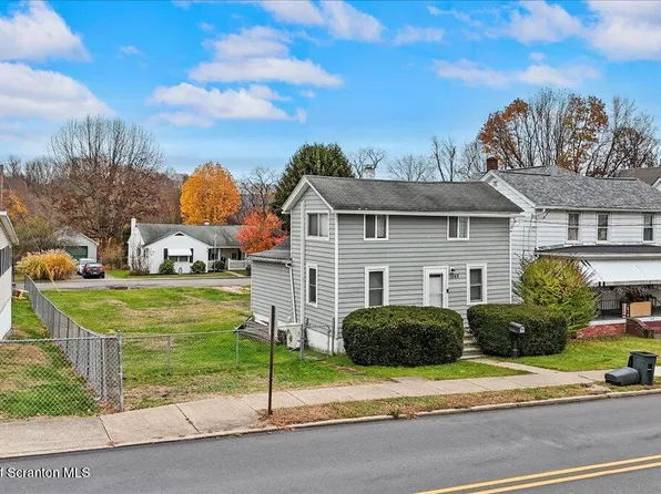 1048 W Market St, Scranton, PA 18508