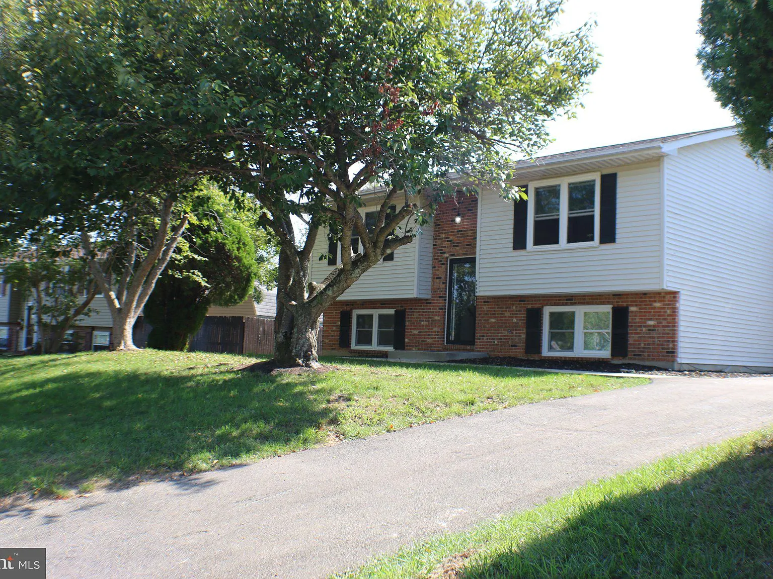 4 bed, 1788 sqft, $2,695 — Photo 2