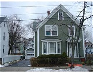2nd image of 25 Clinton St