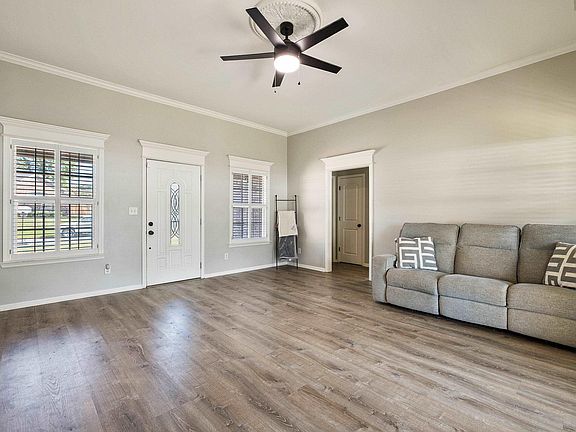 3rd image of 2316 Pleasant Forest Dr