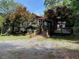 181 Brier Rose Ln, Columbus, NC 28722