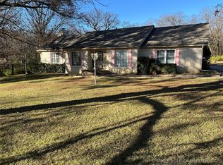 2000 Woodland Dr, Ada, OK 74820