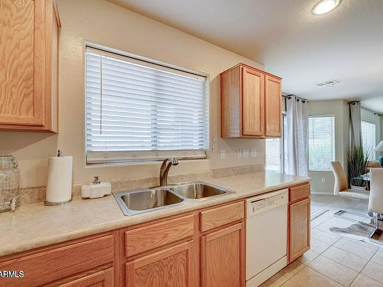 29293 N Yellow Bee Dr — Photo 8