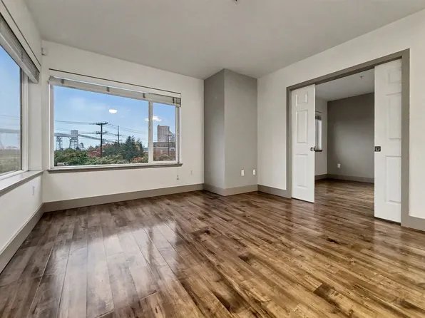 524 6th Ave W, Seattle, WA
