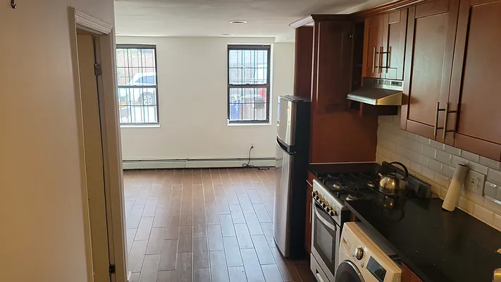 Rented by Obiajula Ugbomah, LREB | media 5