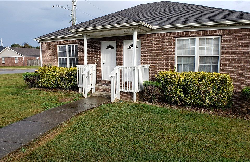 1st image of 3871 Banyan Dr