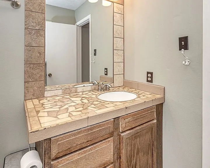 5836 Slater Cir — Photo 44