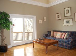 13 Crowne Pond Ln, Wilton, CT 06897