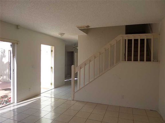 4th image of 1512 N Lawnwood Cir