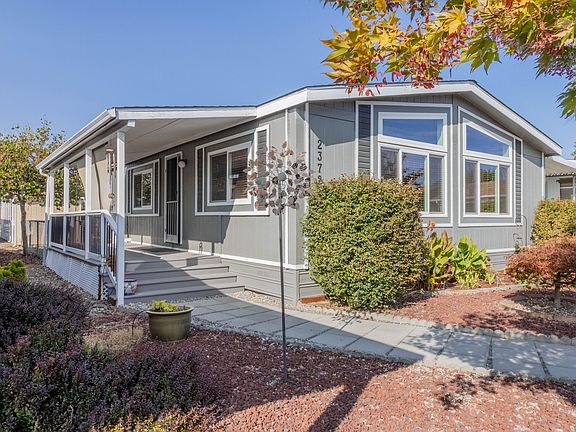 2nd image of 2372 Sequoia Ct