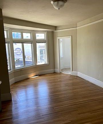 2nd image of 1670 Market St #32