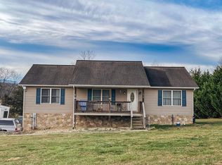 1018 Dawning Rd, Newport, TN 37821