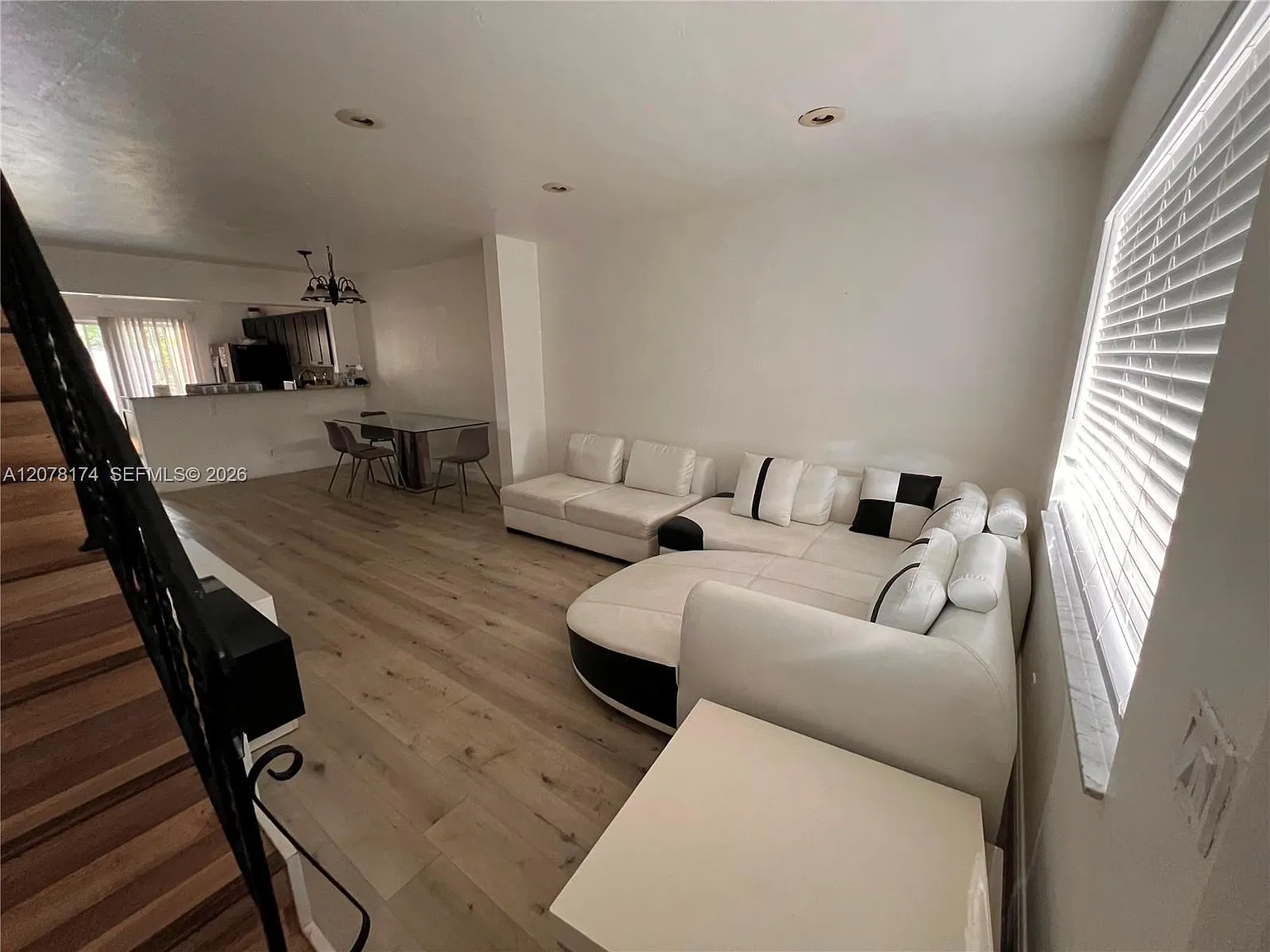 2 bed, 1.5 bath, 1150 sqft, $2,800 — Photo 3