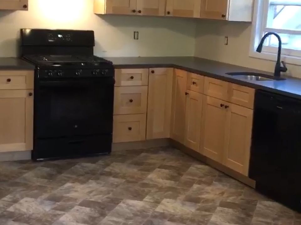 1st image of 640 Midland Ave Floor 2