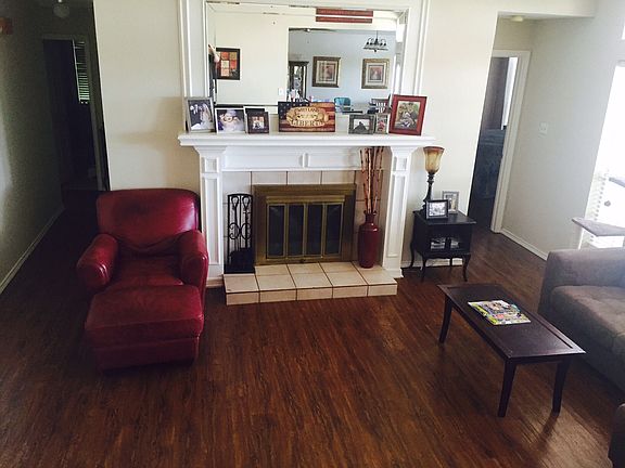 3rd image of 3018 Clairemont Ln