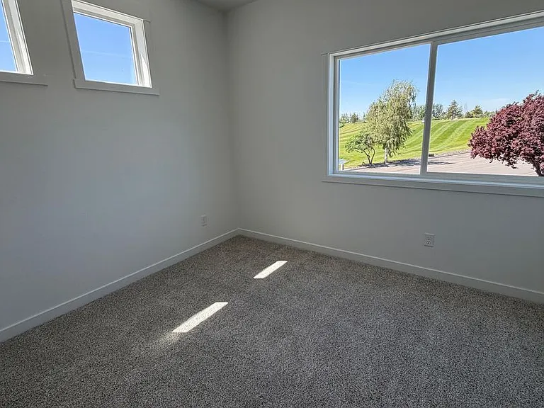 6398 NE Melby Way #5 — Photo 17