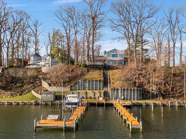 112 Park Ave, Edgewater, MD 21037