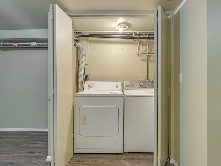 11835 NE Couch St — Photo 19
