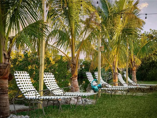 528 14th St N, Naples, FL 34102