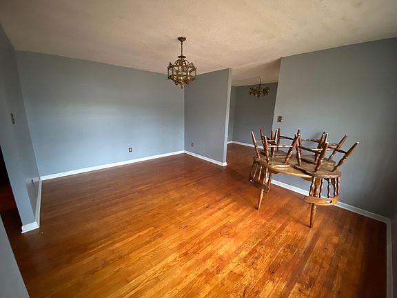 Living Room(front of House)