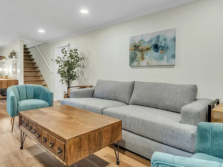 415 Barber Ave — Photo 13
