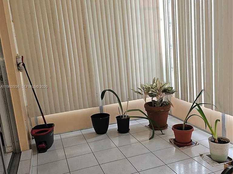 5121 W Oakland Park Blvd #211 — Photo 8