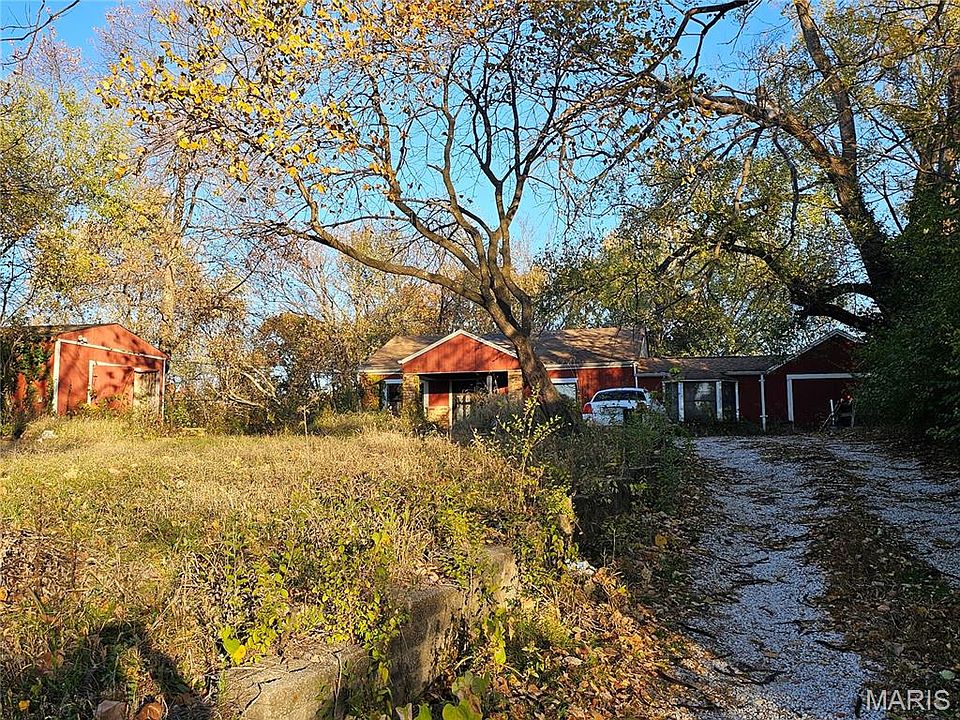 1st image of 909 Paulina Hills Dr
