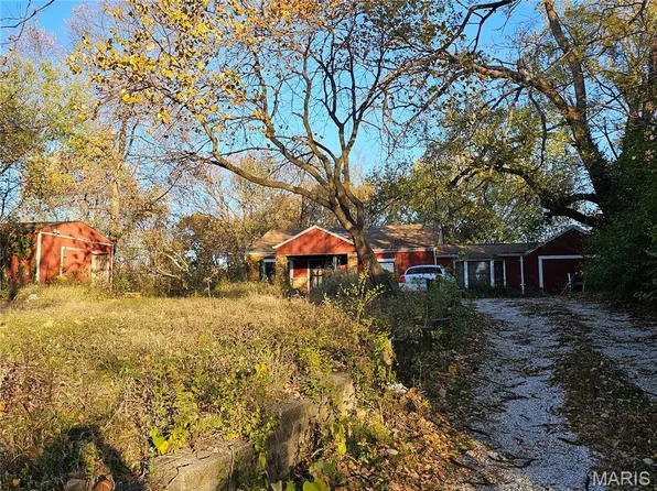 909 Paulina Hills Dr, Arnold, MO 63010